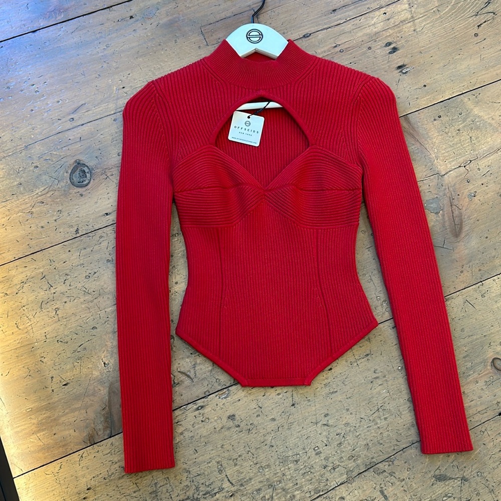 Ribbed long sleeve top with cut out detail